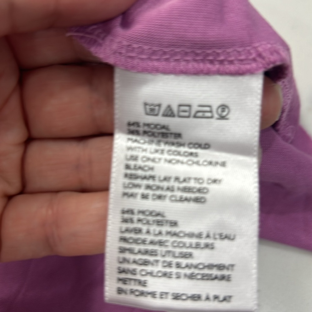 Kimchi Blue High Neck Ruffle Bottom Top. Size M (221) - Picture 11 of 11